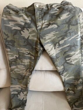 Levi's Olive Green Jeans with Leather Patch